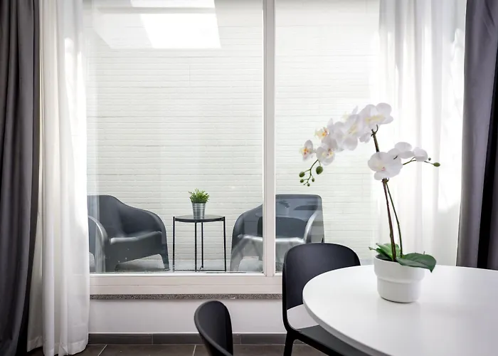 Apartahotel Turinhometown 4*